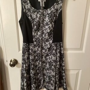 Robbie Bee Black and Gray Lacy Dress size 6 with belt